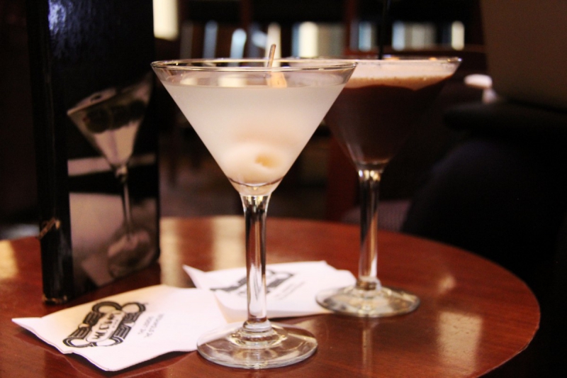 brasserie-STE MAXIME-min_martini_bar_lychee_chocolate_alcohol_liquor_happy_hour_happy-910161